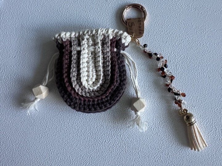 Mini Boho Bag – Häkelanleitung für einen stylischen Schlüsselanhänger