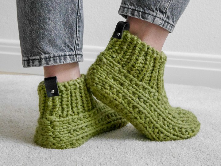 Strickanleitung Haussocken „SPEEDY SOCKS No. 3 - FLUFFY“ (Größe 35–46) - NO