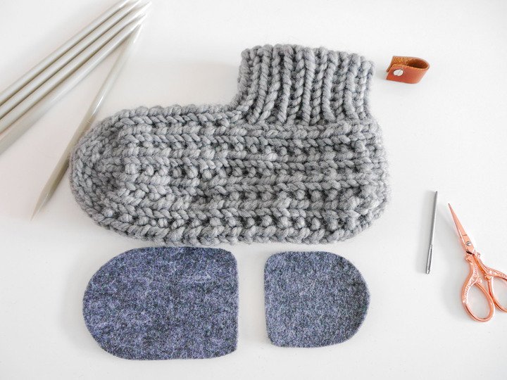 Strickanleitung Haussocken „SPEEDY SOCKS No. 3 - FLUFFY“ (Größe 35–46) - NO