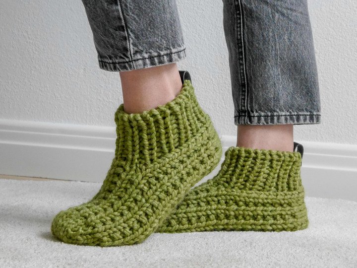 Strickanleitung Haussocken „SPEEDY SOCKS No. 3 - FLUFFY“ (Größe 35–46) - NO
