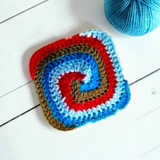 Spiral Granny Square Crochet Pattern - Swirl Baby Blanket, Kids Room Decor