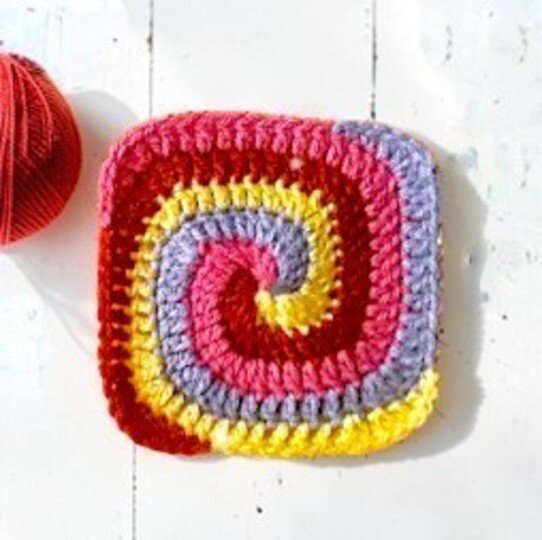 Spiral Granny Square Crochet Pattern - Swirl Baby Blanket, Kids Room Decor