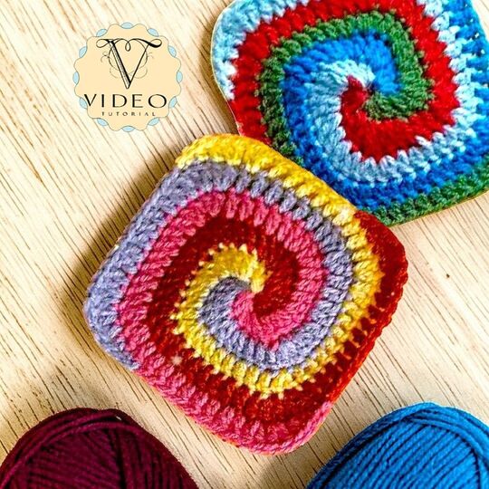 Spiral Granny Square Crochet Pattern - Swirl Baby Blanket, Kids Room Decor