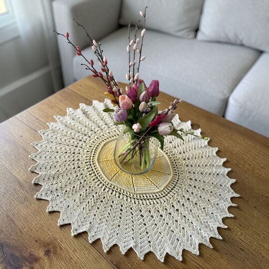 Häkelanleitung Tischdecke Bluma