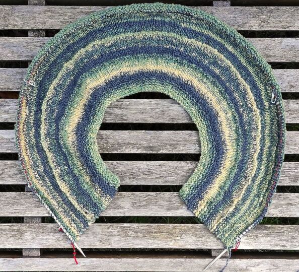 Tegaia, jacket & vest, sizes M to 4XL