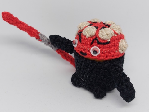 Anleitung zum häkeln eines dunklen Lords um ein leeres Ü-Ein