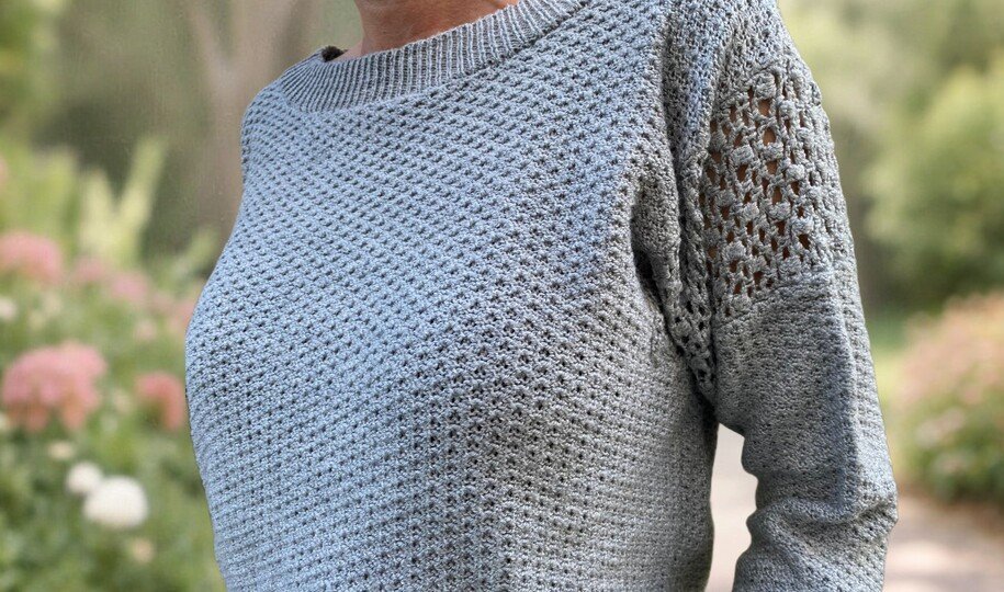 Pullover mit Häkeleinsatz