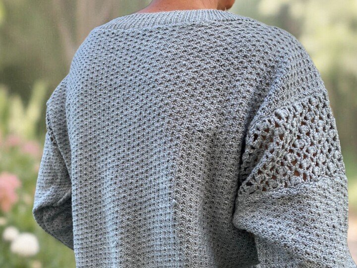 Pullover mit Häkeleinsatz