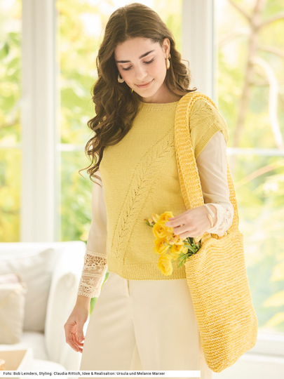 Top mit Ajour-Motiv plus Tasche