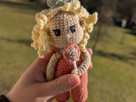 Anleitung: Naschkatze Lilly mit Lollipop