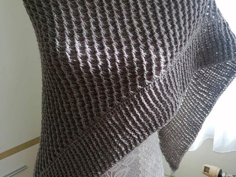 Melli ein asymmetrisches Tuch für melierte Bobbel