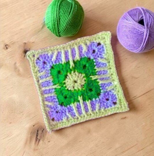 Crochet Sunburst Granny Square Pattern