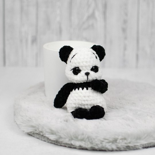 Häkelanleitung Mochi Panda – süßer Amigurumi Panda