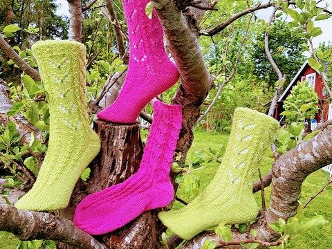 "Herzperlen" Socken Strickanleitung - Stricken mit Perlen