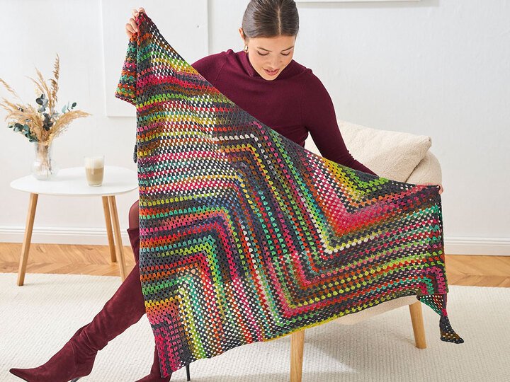 TUCH FRITZI, gehäkelt