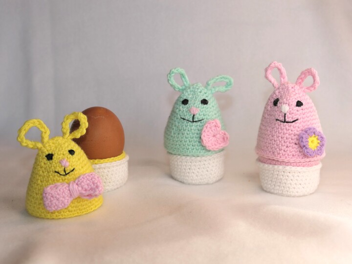 Süße Häkel-Eierwärmer "Häschen" - perfekt für den Ostertisch