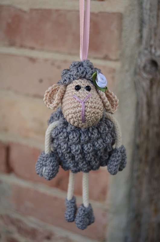 Schaf mit Baumelbeinen zum Hängen oder Stellen Frühling Ostern - Bild 6