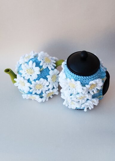 Daisy Chain Tea Cosy and Cafetiere Cosy Knitting Pattern