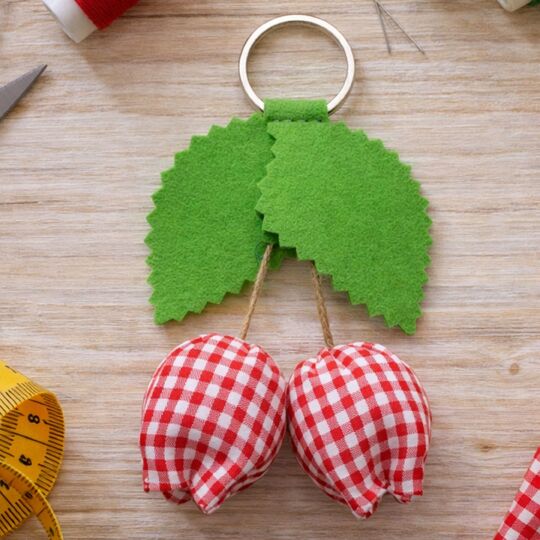Tulip Flower Keychain Sewing Pattern PDF – Fabric Tulip Keyring Tutorial