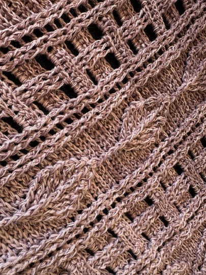 Crochet Pattern Flat Triangular Scarf "Larisaia"