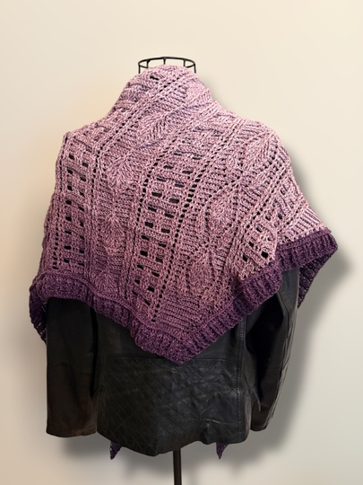 Crochet Pattern Flat Triangular Scarf "Larisaia"