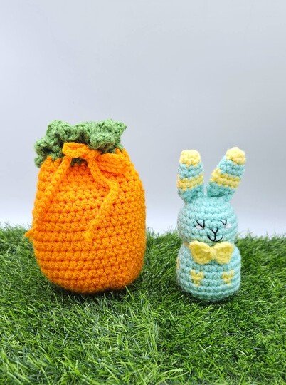 Bunny in Carrot Bag- Crochet Pattern-English