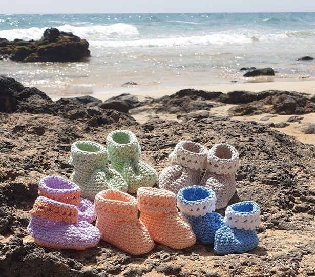 Häkelanleitung für Babyschuhe Isa / Größe 0 – 15 Monate