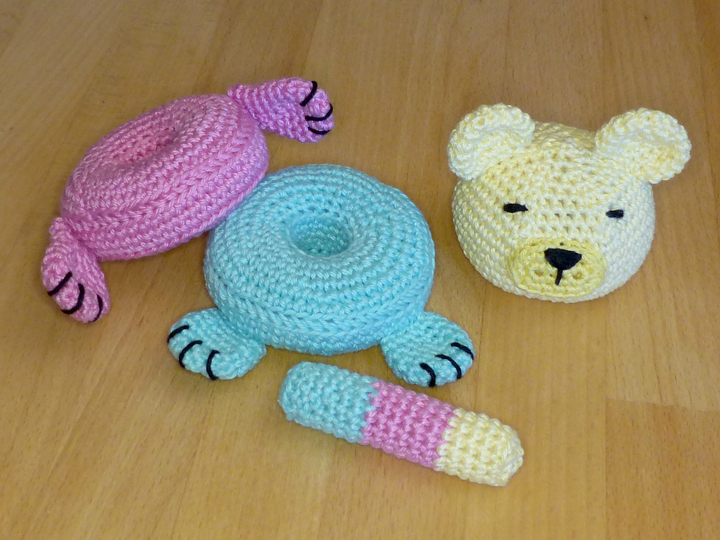 Häkelanleitung Steckspiel Bär, Motorikspielzeug für Kleinkinder