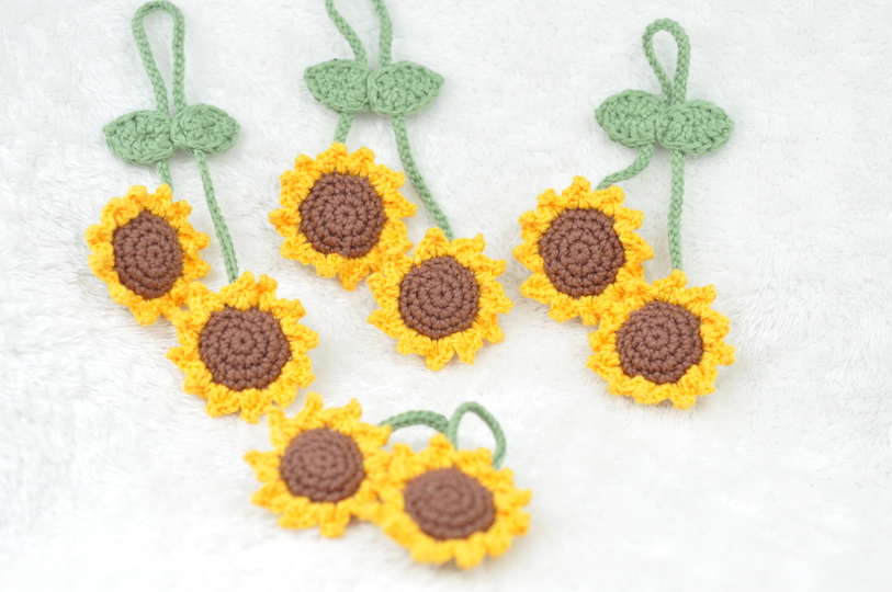Crochet Pattern Sunflower & Rose Bag Charm *Perfect for Yarn Scraps*