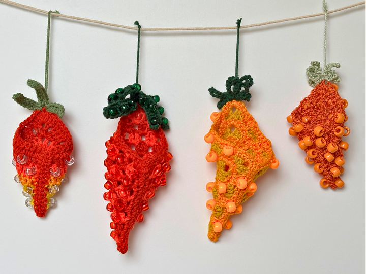 Granny Square Carrots with Beads, Easter Decor PDF, Treat Pouch for Candy