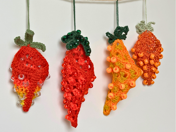 Granny Square Carrots with Beads, Easter Decor PDF, Treat Pouch for Candy