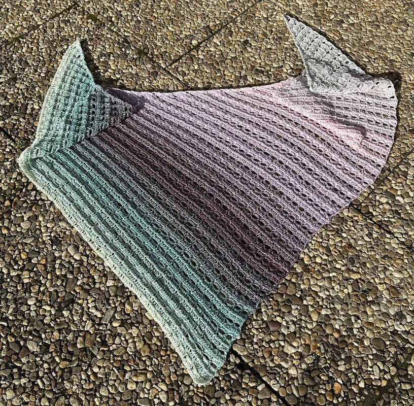 Häkelanleitung asymmetrisches Dreieckstuch "Wolkengruß" - Bild 7