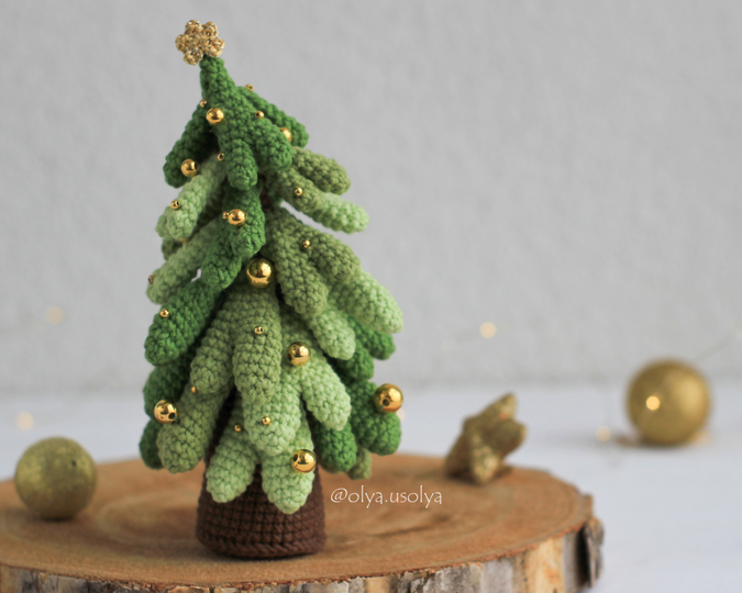 Fluffy Branchy Christmas Tree Crochet Pattern PDF