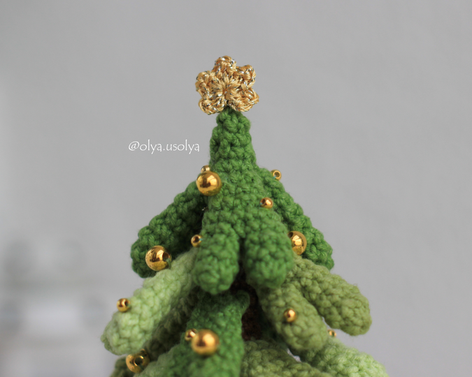 Fluffy Branchy Christmas Tree Crochet Pattern PDF