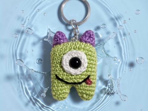 PDF Häkelanleitung Amigurumi Schlüsselanhänger "Kleines Monster"