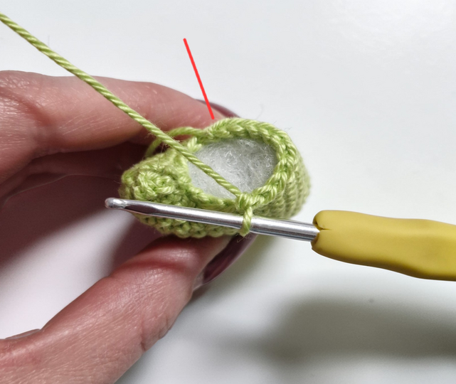 PDF Häkelanleitung Amigurumi Schlüsselanhänger "Kleines Monster"