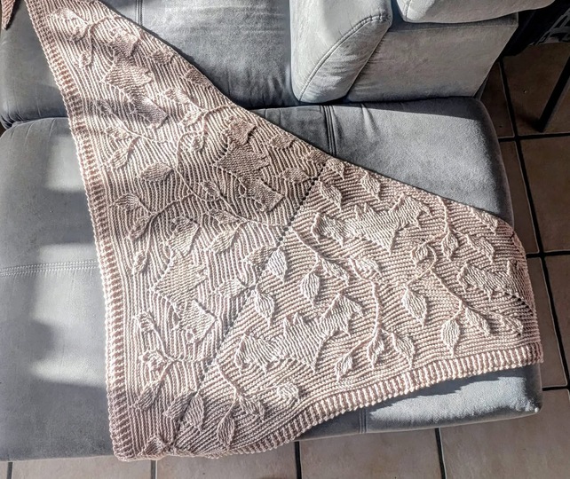 Crochet pattern shawl Morbi
