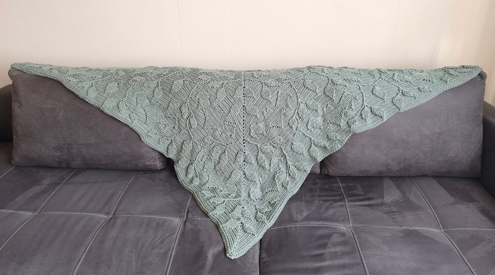 Crochet pattern shawl Morbi