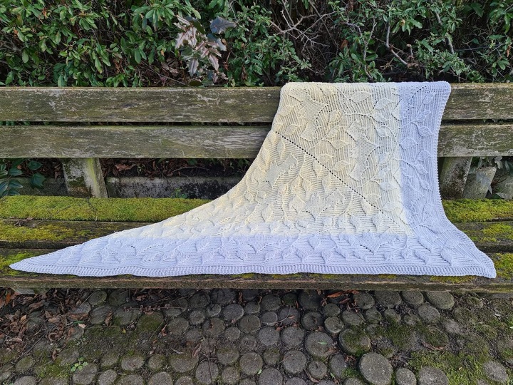 Crochet pattern shawl Morbi