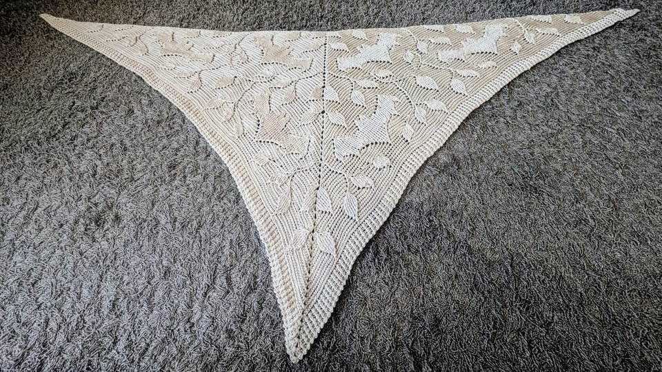 Crochet pattern shawl Morbi