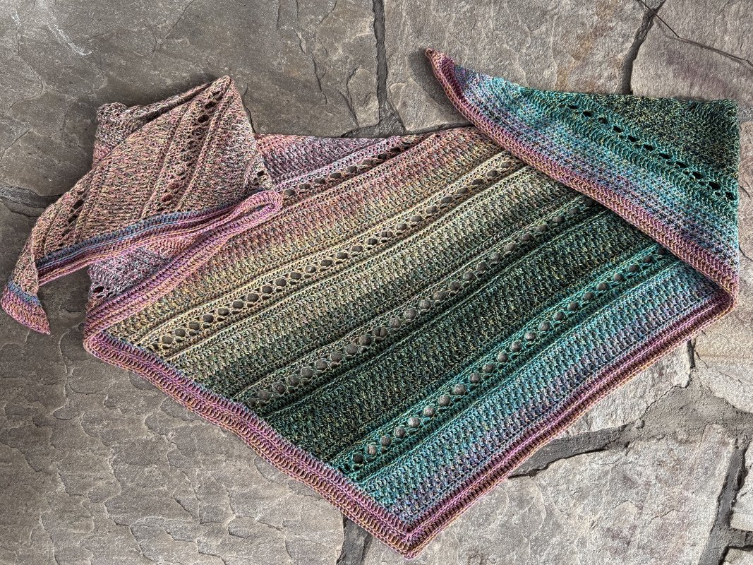 Crochet pattern shawl Flowmere