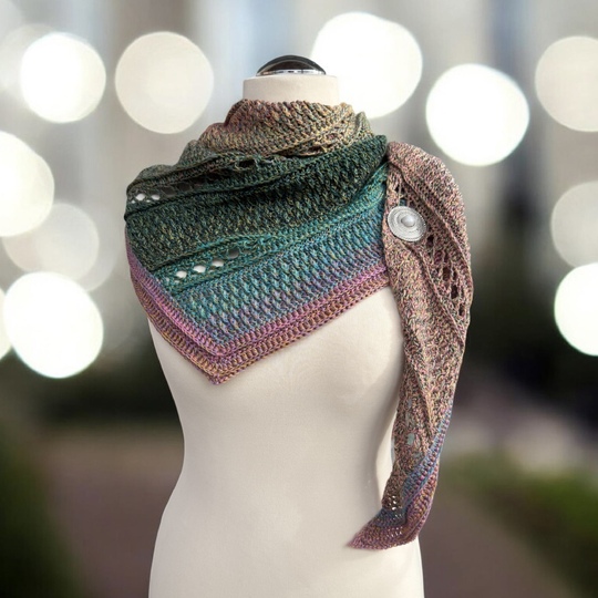 Crochet pattern shawl Flowmere