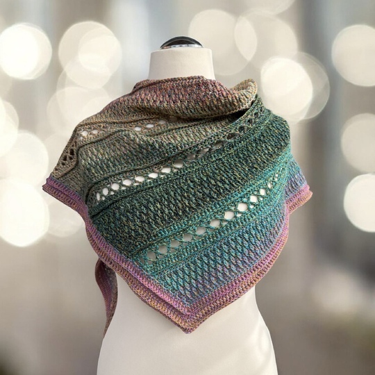 Crochet pattern shawl Flowmere