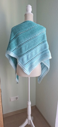 Crochet pattern shawl Flowmere