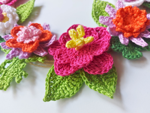 Blumenzauber - Häkelanleitung für Dekoblumen