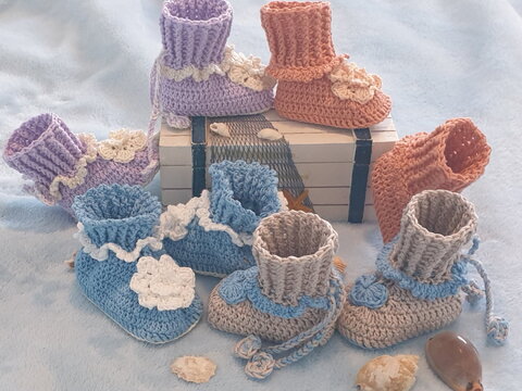 Häkelanleitung für Babyschuhe Joy / Größe 0 – 6 Monate
