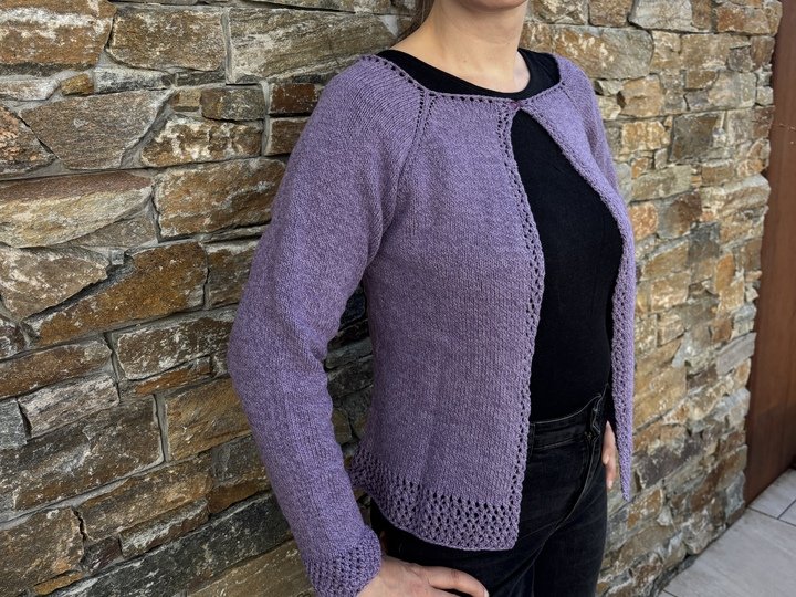 Sommer Jacke ‘Elara’ – Eine Strickanleitung