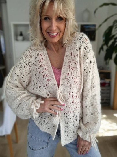 Marchy - Häkelanleitung für Jacke und Wendepulli im Patchworkstil