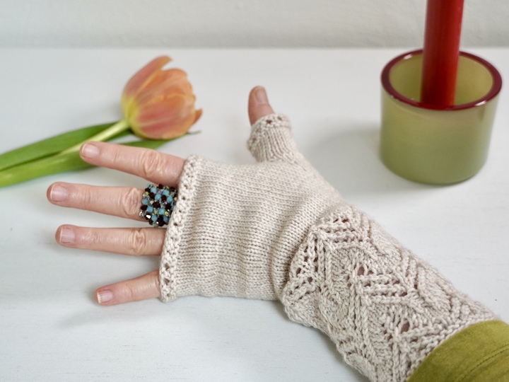 Handstulpen "Tulips", Strickanleitung, Größe S - L