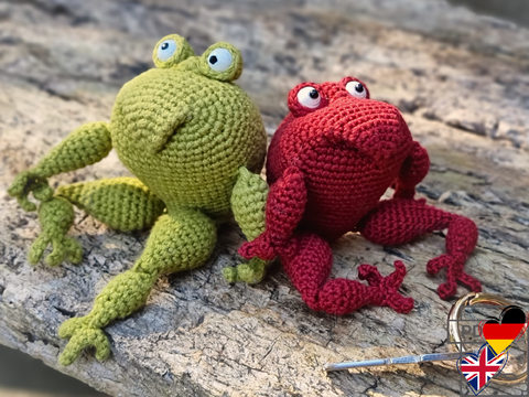 P19 Crochet Pattern Frog with a Jacket – Amigurumi, Keychain, Bag Charm